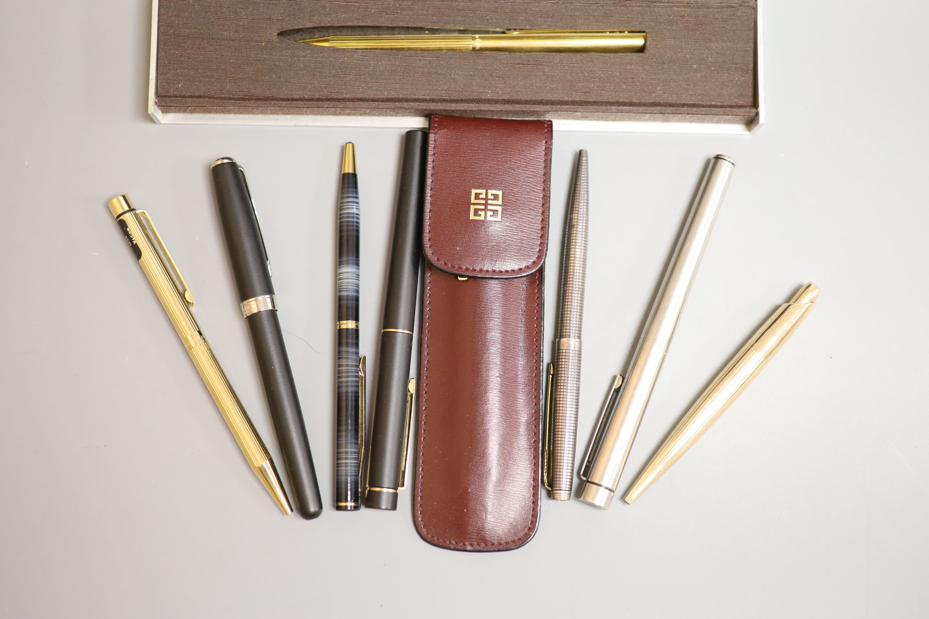 A Dupont Vermeil and blue lacquer ball pen and other pens